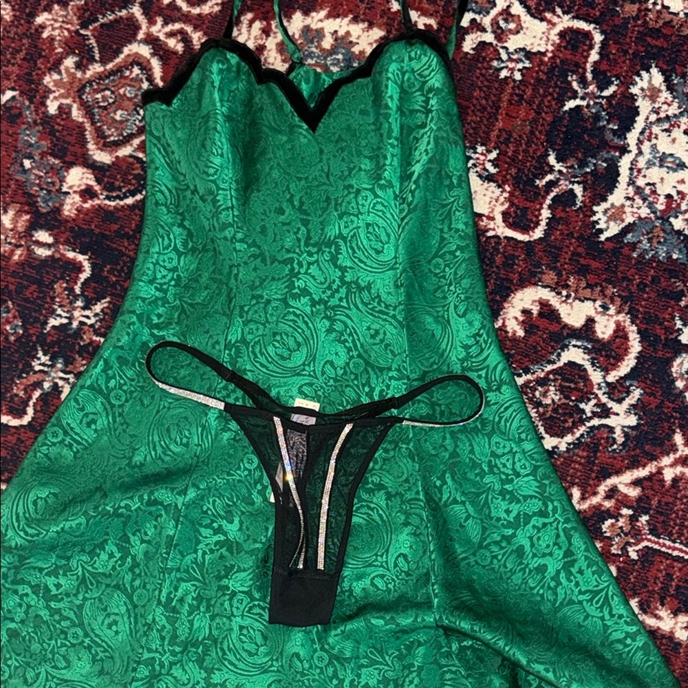 Vintage Victoria secert night gown size PS matched with small panty